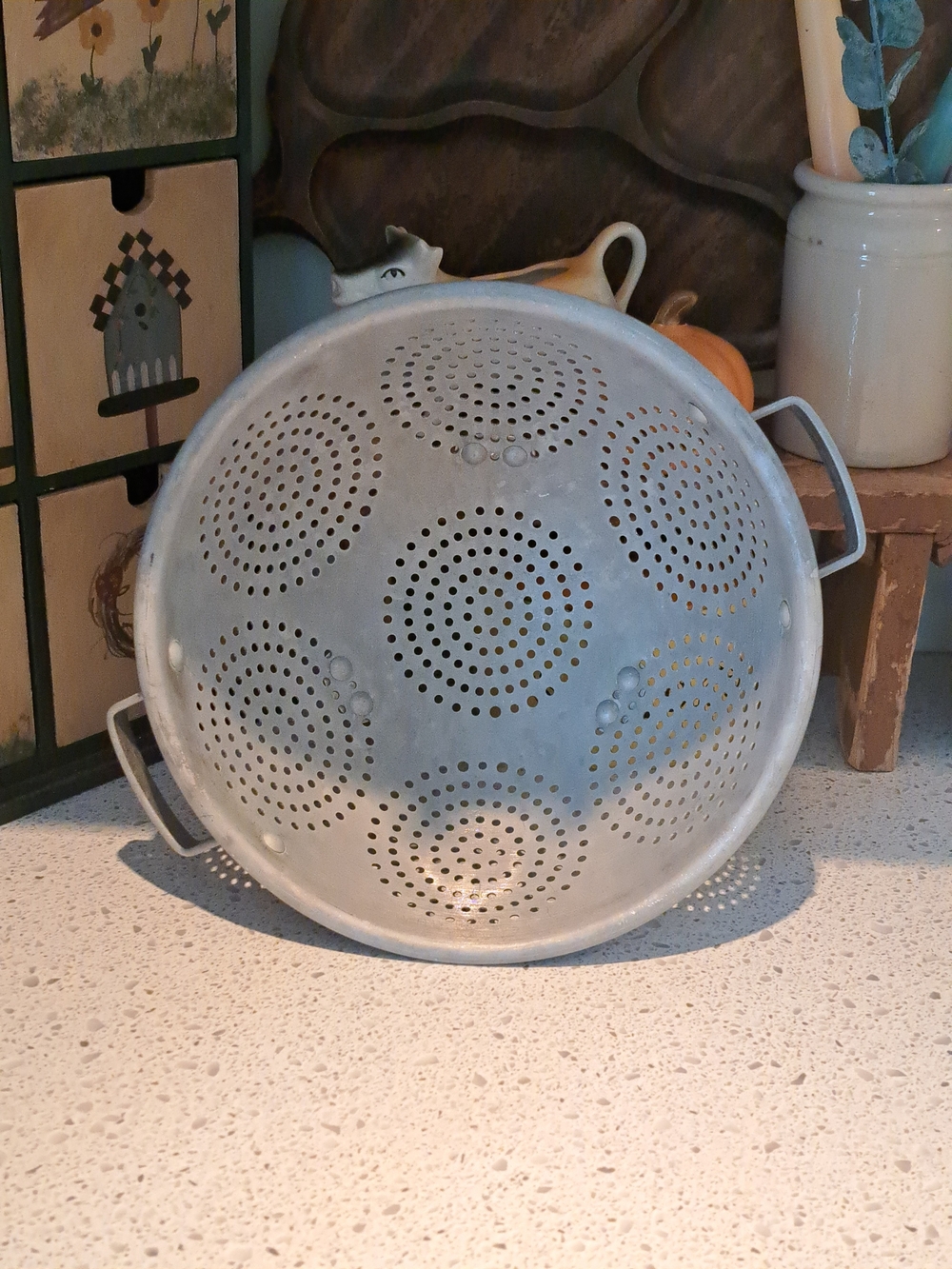 Vintage Metal Kitchen Colander - Picture 1 of 5